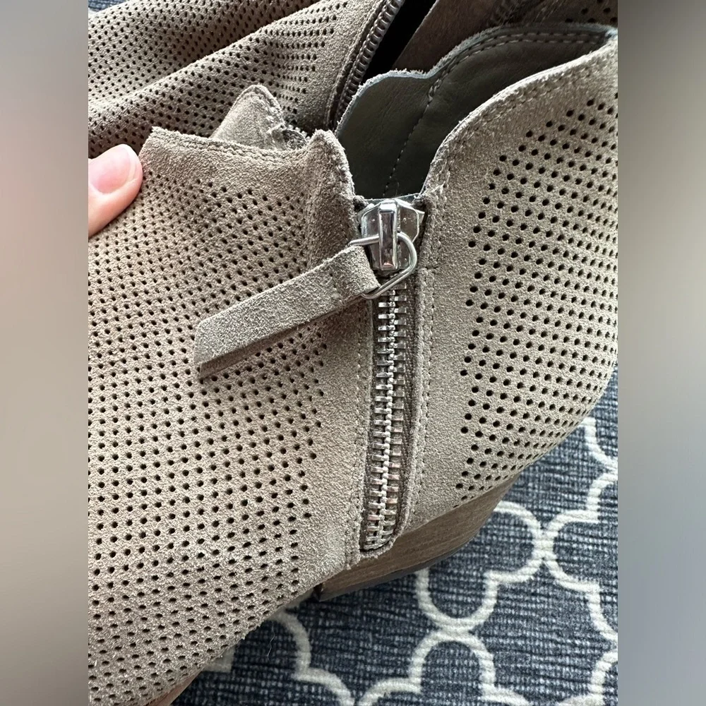 Vince Camuto Nethora Perforated Taupe Leather Ankle Boots- size 7.5